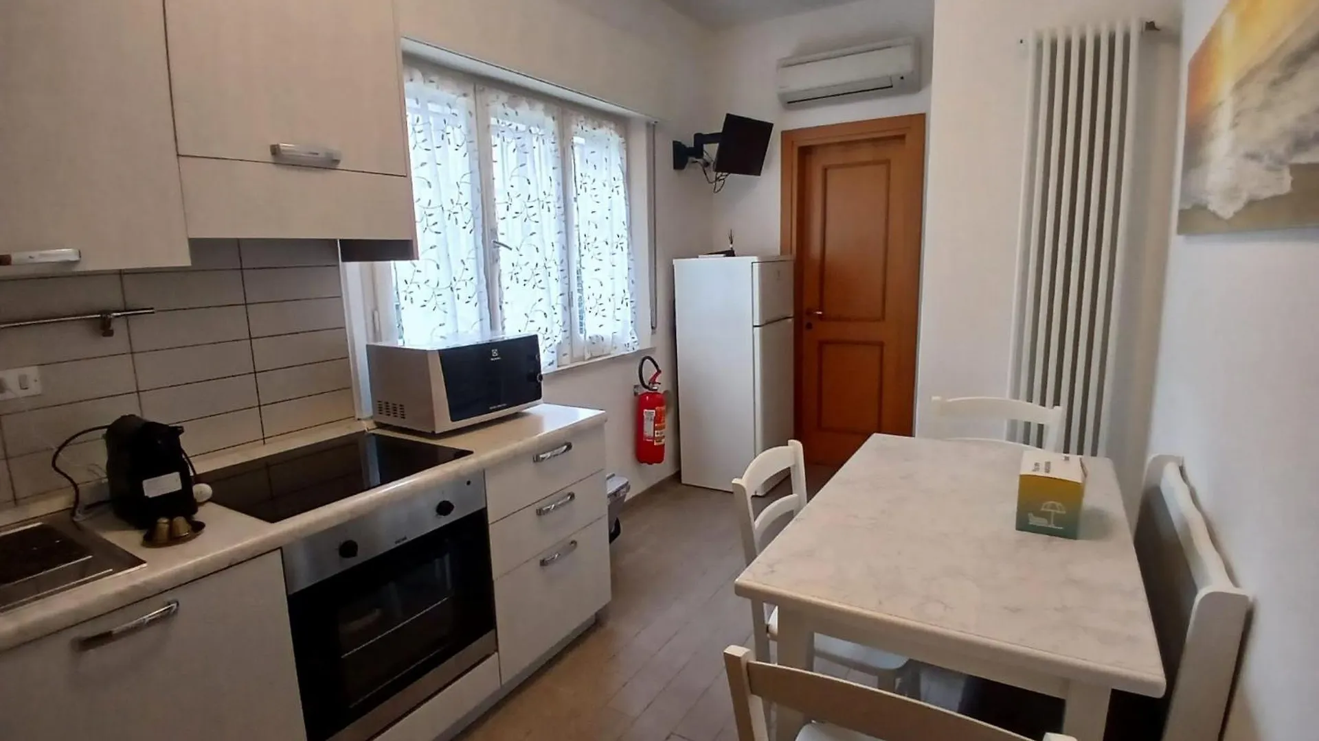 Apartman Cv008 - Cervia, Trilocale Ristrutturato Con Aria Condizionata Sul Lungomare